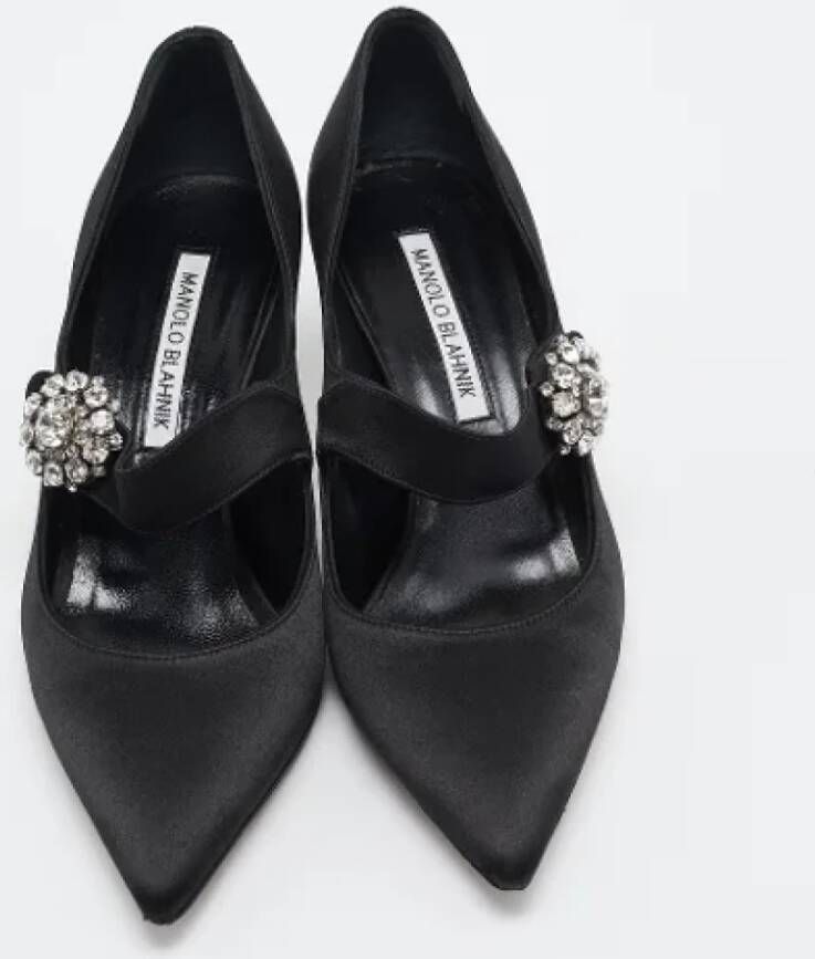 Manolo Blahnik Pre-owned Satin heels Black Dames