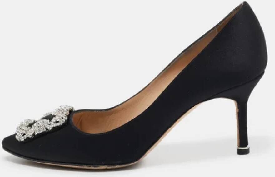 Manolo Blahnik Pre-owned Satin heels Black Dames