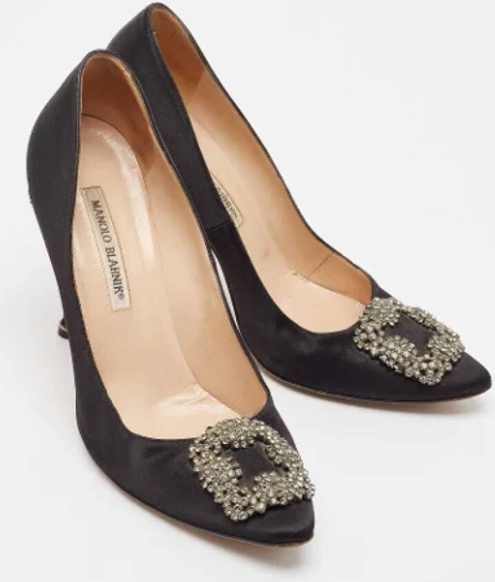 Manolo Blahnik Pre-owned Satin heels Black Dames