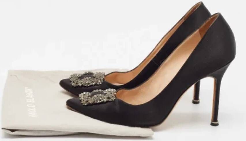 Manolo Blahnik Pre-owned Satin heels Black Dames