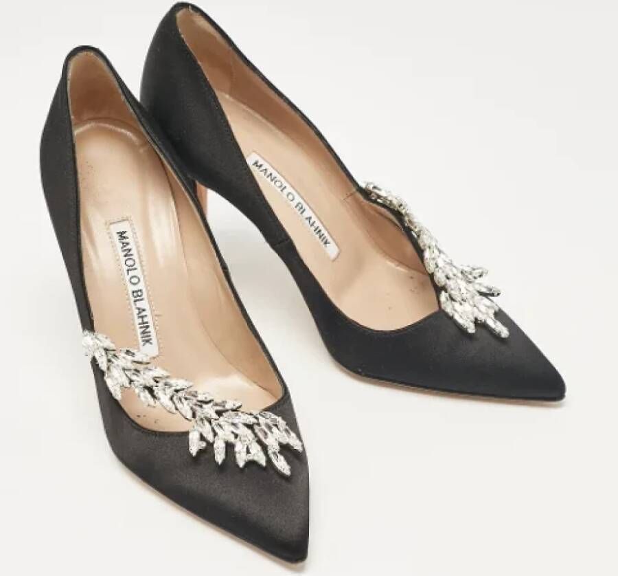 Manolo Blahnik Pre-owned Satin heels Black Dames