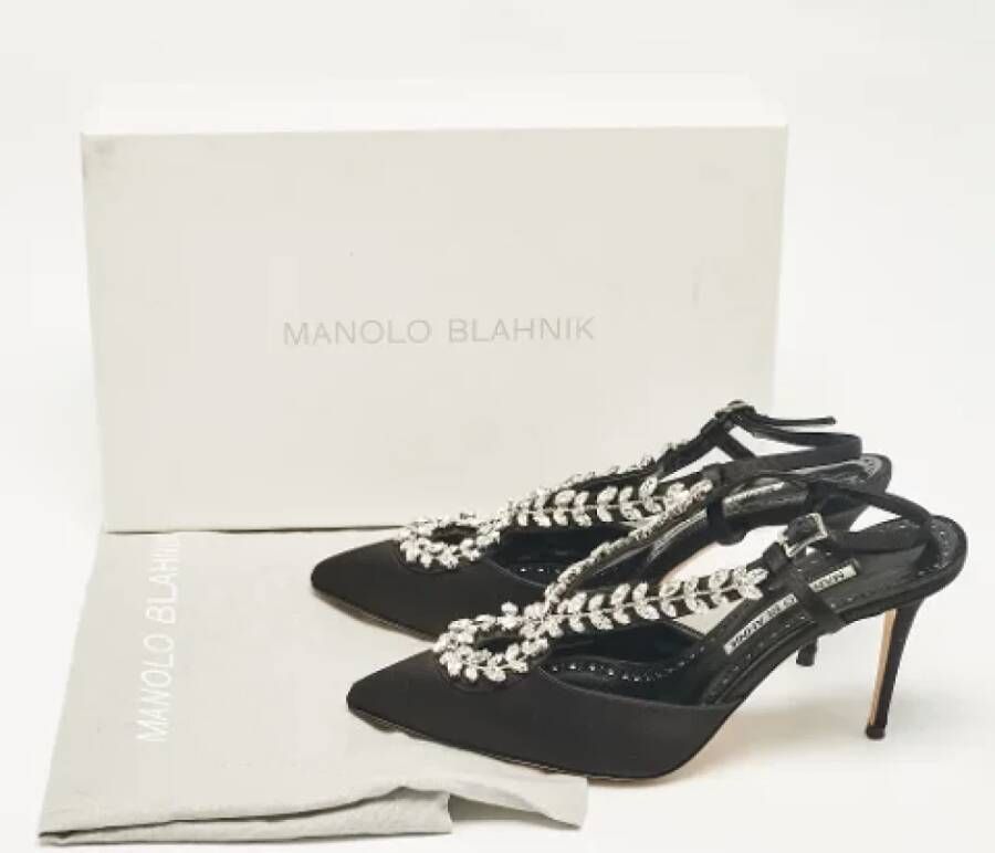 Manolo Blahnik Pre-owned Satin heels Black Dames