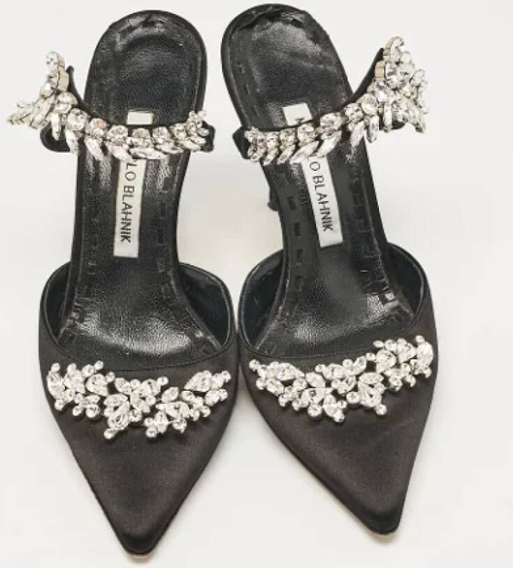 Manolo Blahnik Pre-owned Satin heels Black Dames