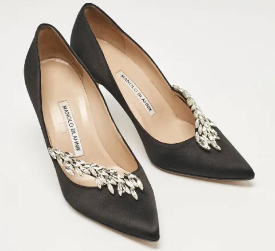 Manolo Blahnik Pre-owned Satin heels Black Dames