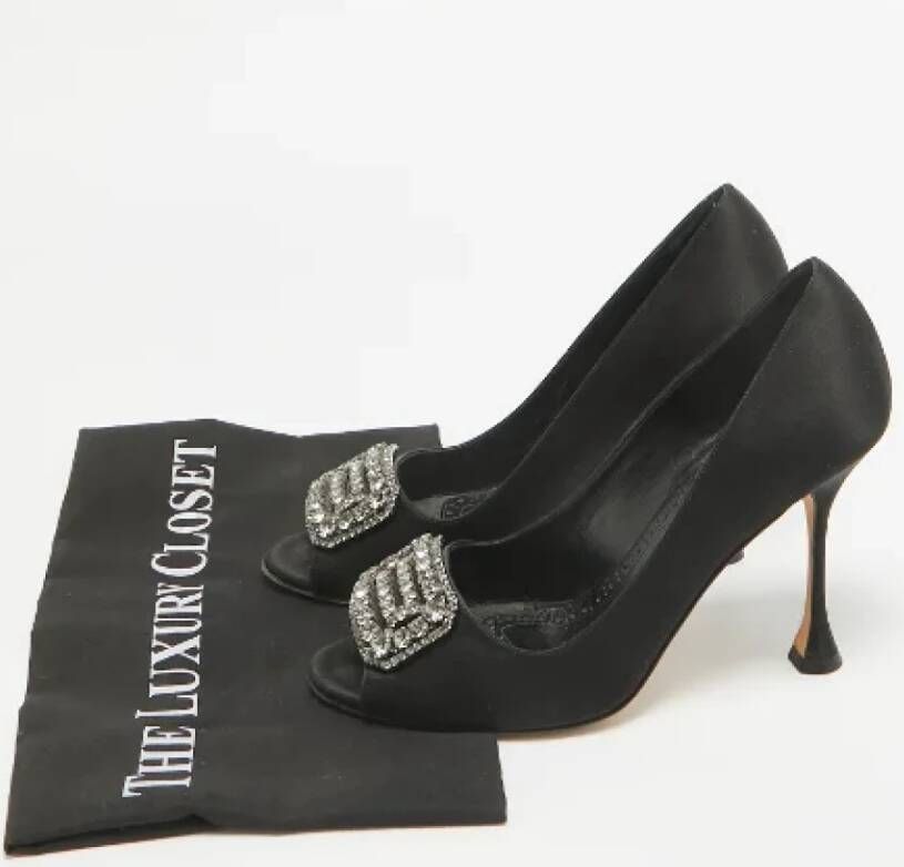 Manolo Blahnik Pre-owned Satin heels Black Dames