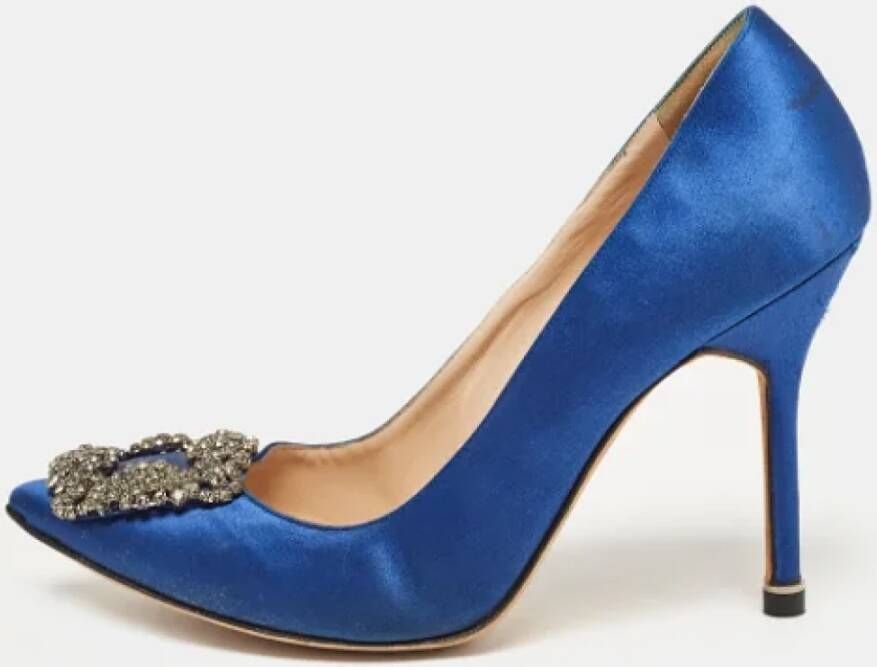 Manolo Blahnik Pre-owned Satin heels Blue Dames