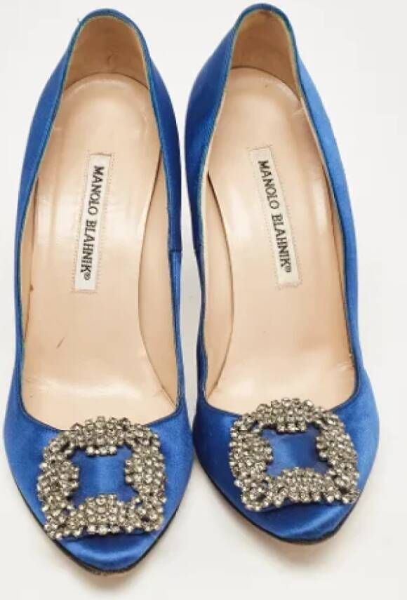 Manolo Blahnik Pre-owned Satin heels Blue Dames