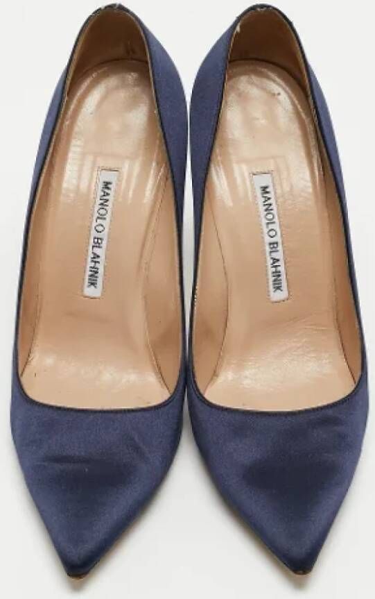 Manolo Blahnik Pre-owned Satin heels Blue Dames