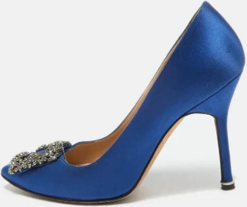 Manolo Blahnik Pre-owned Satin heels Blue Dames