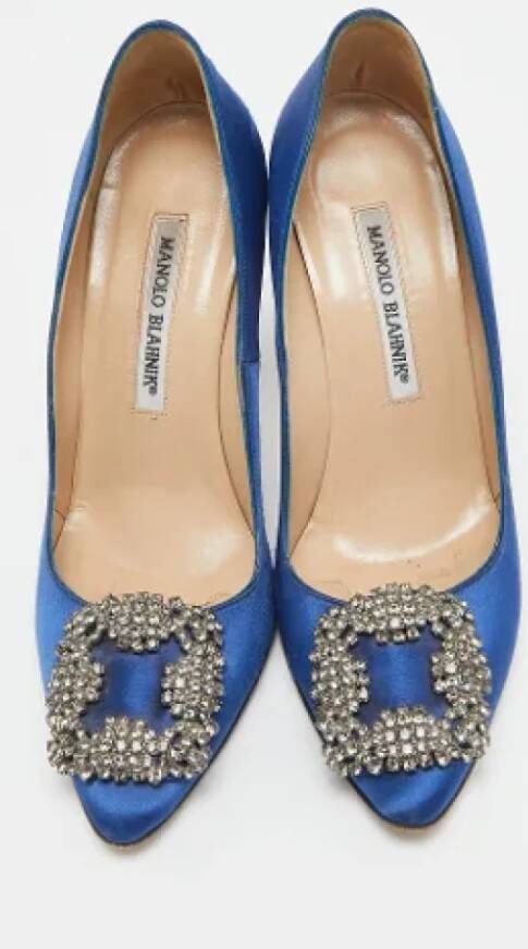 Manolo Blahnik Pre-owned Satin heels Blue Dames