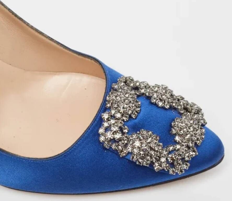 Manolo Blahnik Pre-owned Satin heels Blue Dames