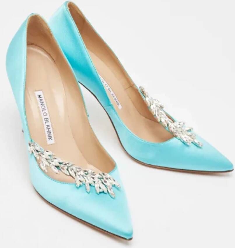 Manolo Blahnik Pre-owned Satin heels Blue Dames