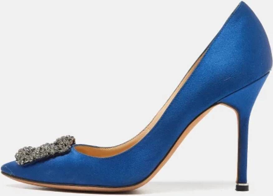 Manolo Blahnik Pre-owned Satin heels Blue Dames