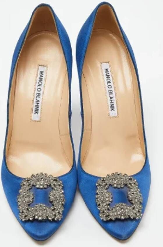 Manolo Blahnik Pre-owned Satin heels Blue Dames