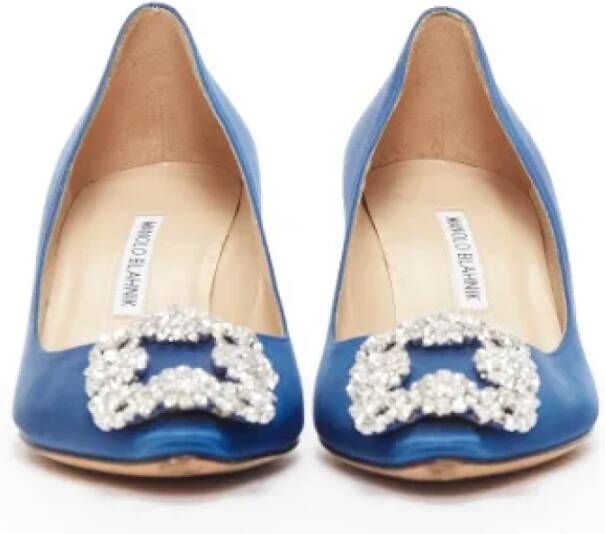 Manolo Blahnik Pre-owned Satin heels Blue Dames