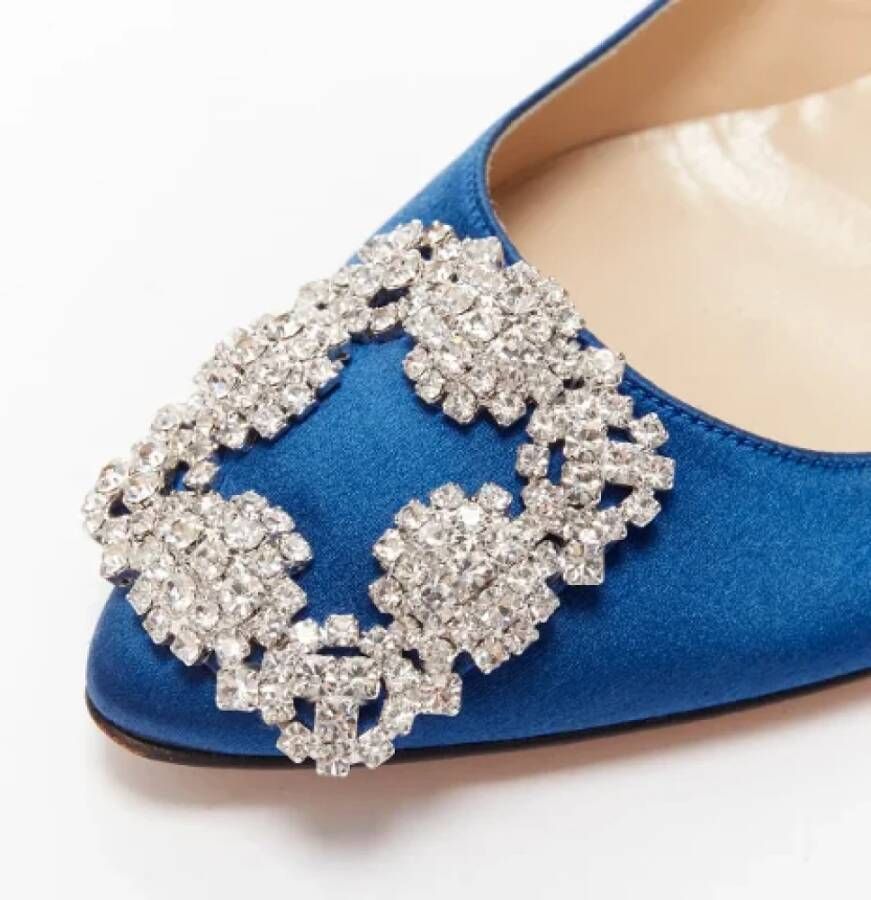 Manolo Blahnik Pre-owned Satin heels Blue Dames