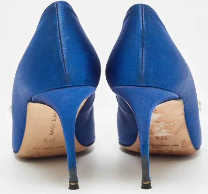 Manolo Blahnik Pre-owned Satin heels Blue Dames