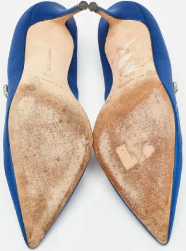 Manolo Blahnik Pre-owned Satin heels Blue Dames