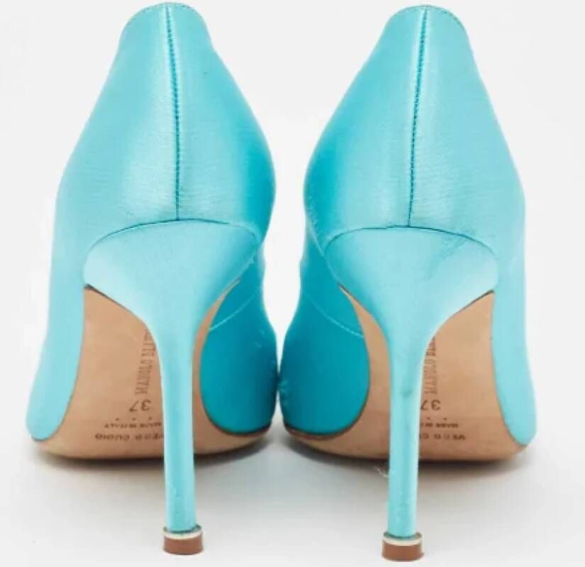 Manolo Blahnik Pre-owned Satin heels Blue Dames