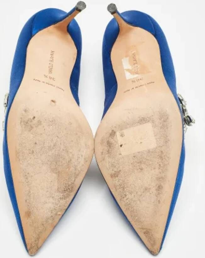 Manolo Blahnik Pre-owned Satin heels Blue Dames