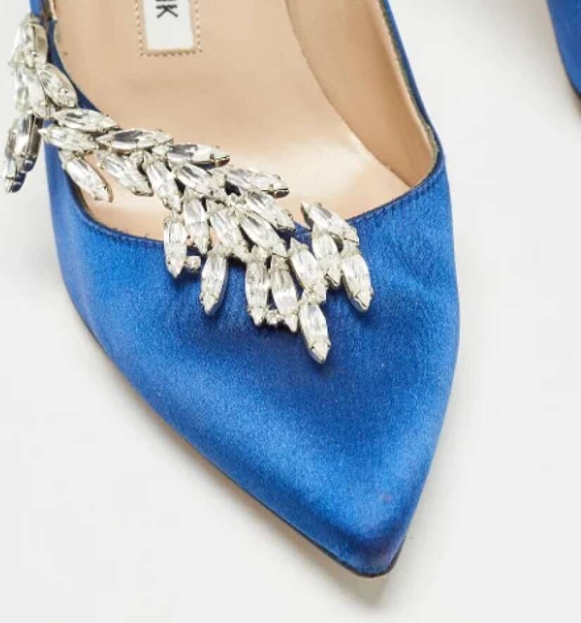 Manolo Blahnik Pre-owned Satin heels Blue Dames