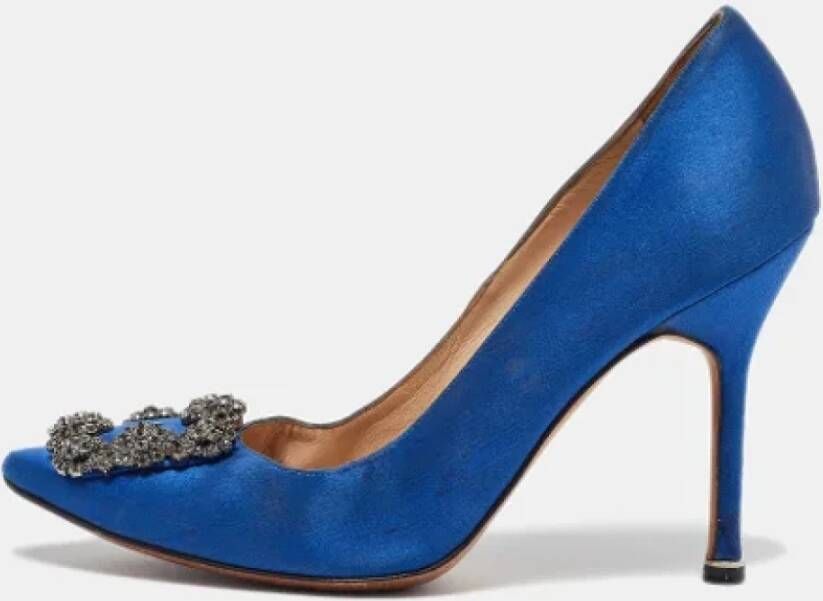 Manolo Blahnik Pre-owned Satin heels Blue Dames