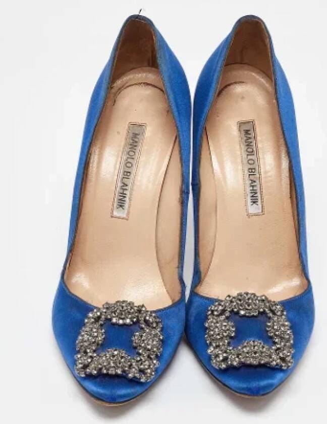 Manolo Blahnik Pre-owned Satin heels Blue Dames