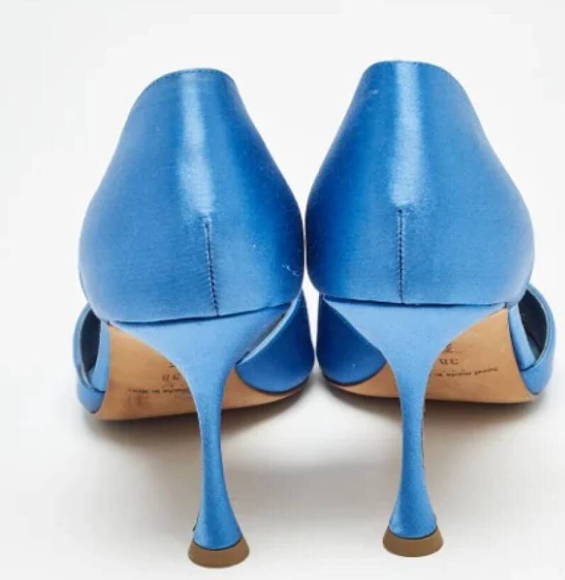 Manolo Blahnik Pre-owned Satin heels Blue Dames