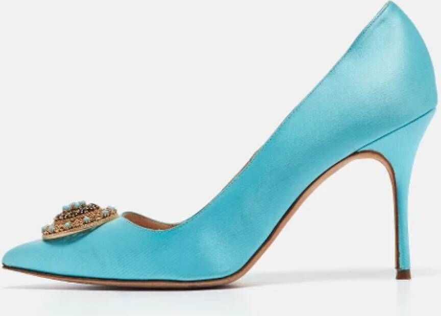 Manolo Blahnik Pre-owned Satin heels Blue Dames