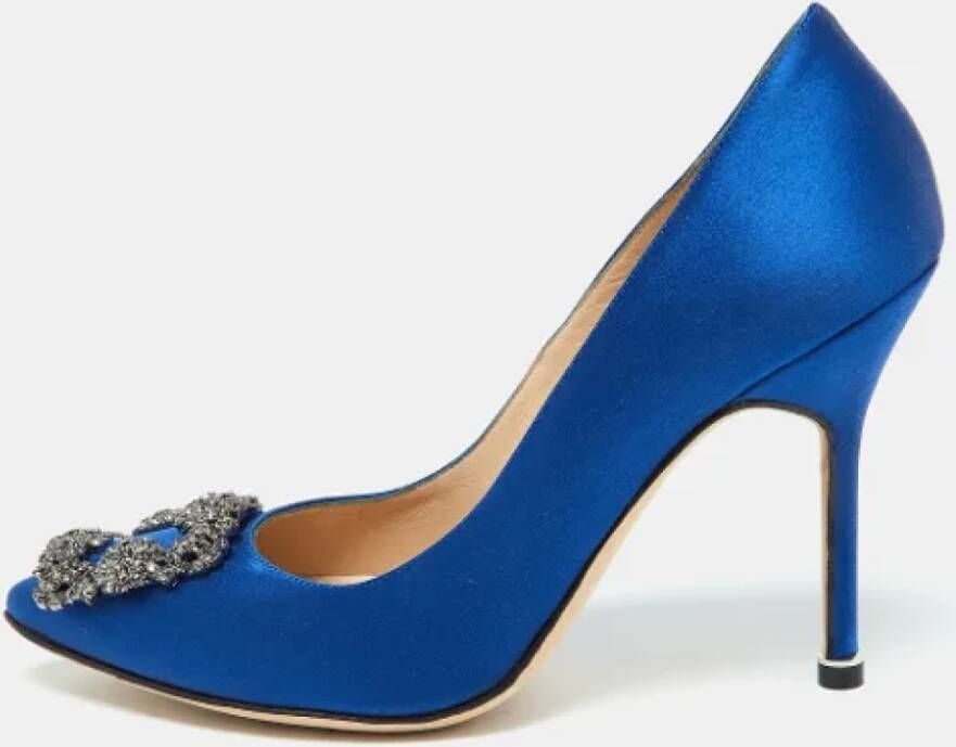 Manolo Blahnik Pre-owned Satin heels Blue Dames