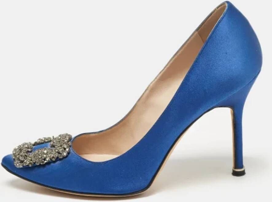 Manolo Blahnik Pre-owned Satin heels Blue Dames