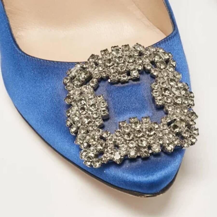 Manolo Blahnik Pre-owned Satin heels Blue Dames