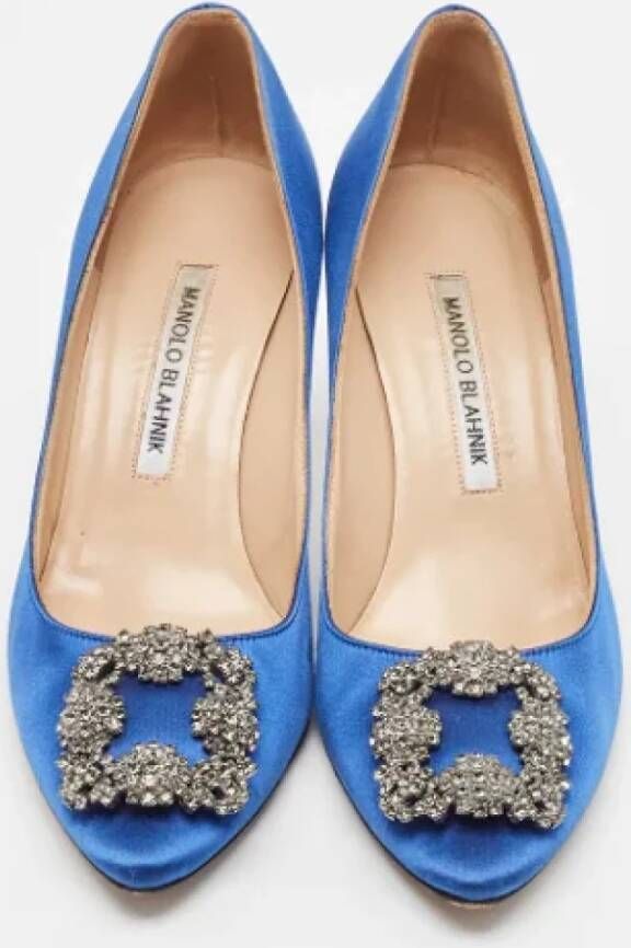 Manolo Blahnik Pre-owned Satin heels Blue Dames