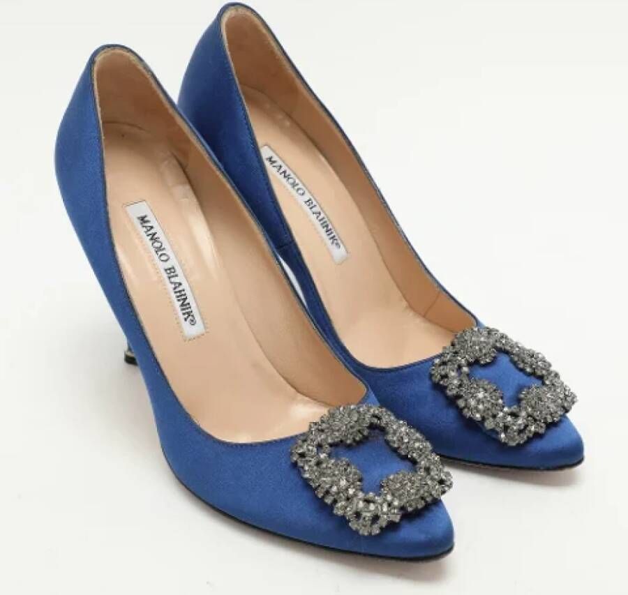 Manolo Blahnik Pre-owned Satin heels Blue Dames