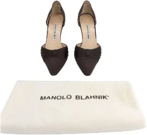 Manolo Blahnik Pre-owned Satin heels Brown Dames