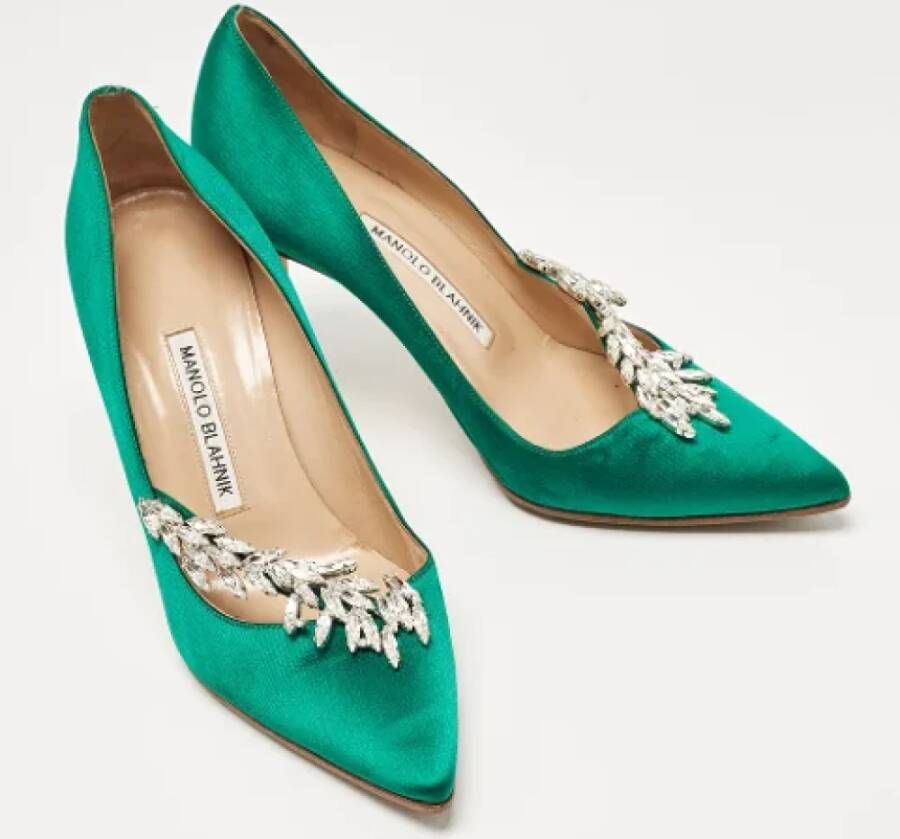 Manolo Blahnik Pre-owned Satin heels Green Dames