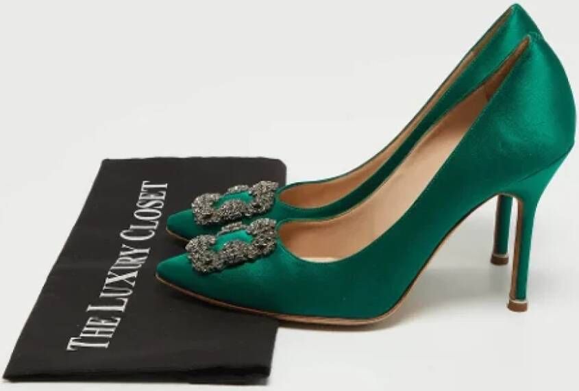 Manolo Blahnik Pre-owned Satin heels Green Dames