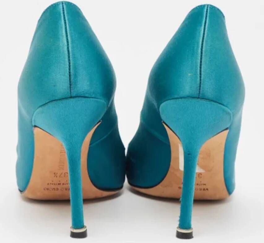 Manolo Blahnik Pre-owned Satin heels Green Dames