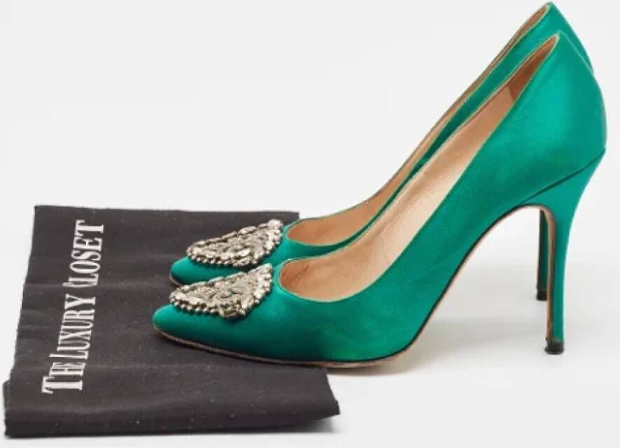 Manolo Blahnik Pre-owned Satin heels Green Dames