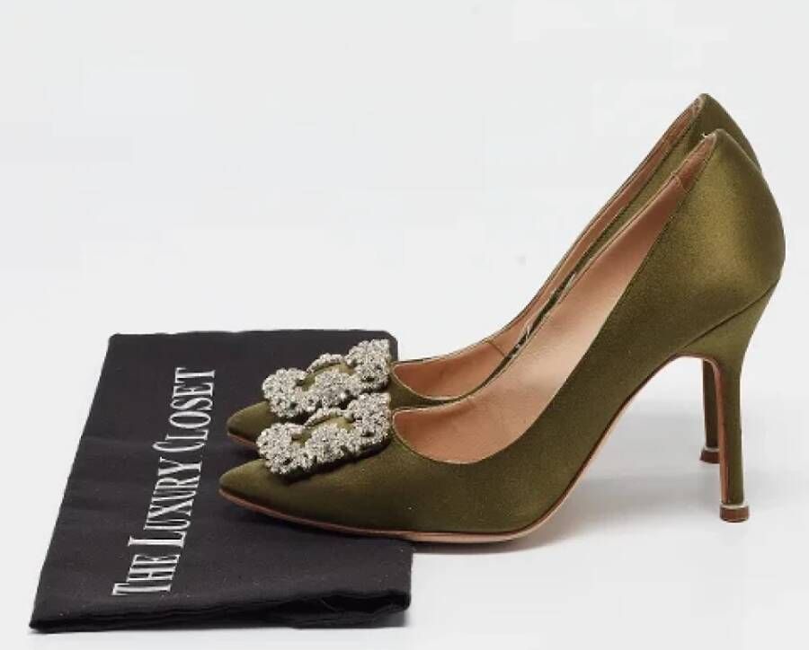 Manolo Blahnik Pre-owned Satin heels Green Dames