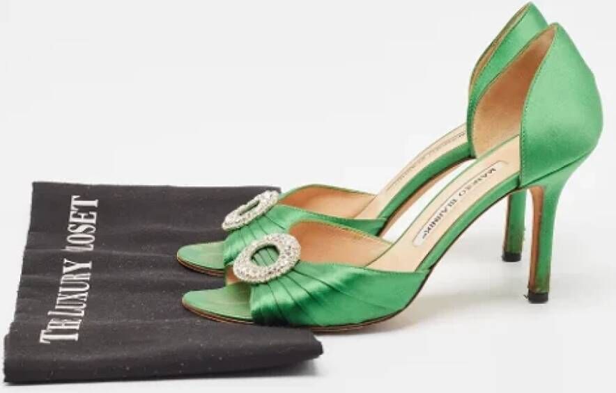 Manolo Blahnik Pre-owned Satin heels Green Dames