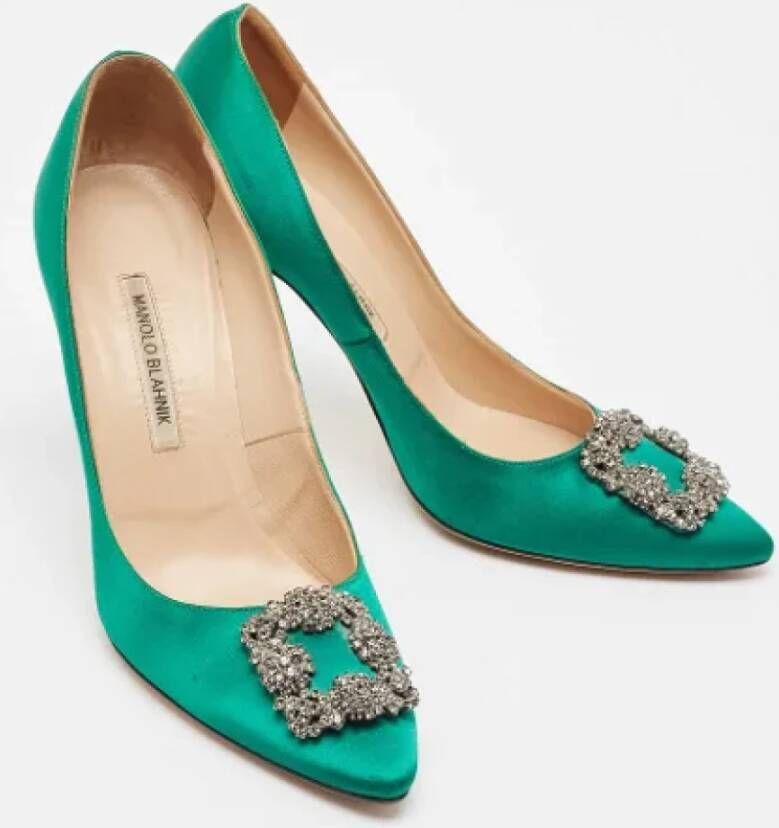 Manolo Blahnik Pre-owned Satin heels Green Dames