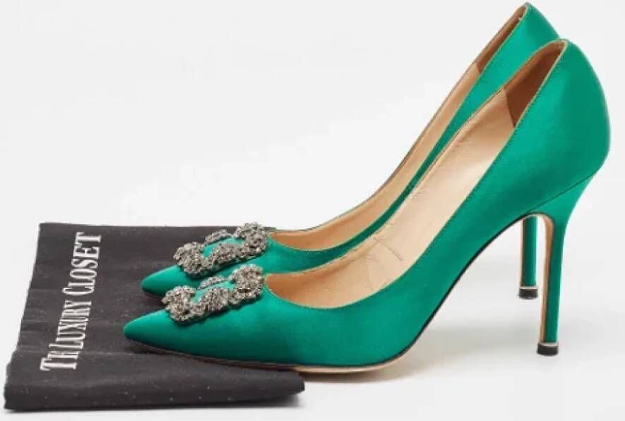 Manolo Blahnik Pre-owned Satin heels Green Dames