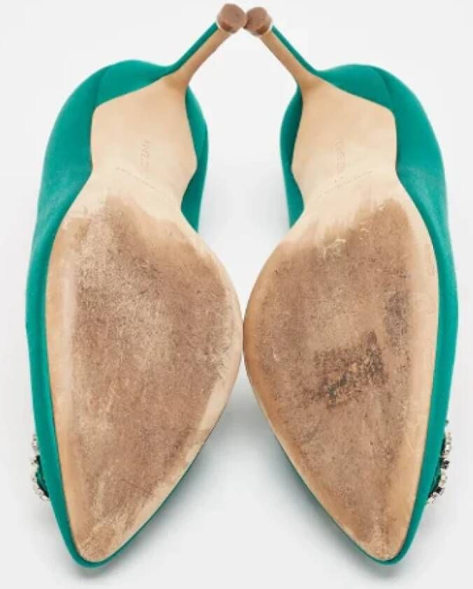 Manolo Blahnik Pre-owned Satin heels Green Dames