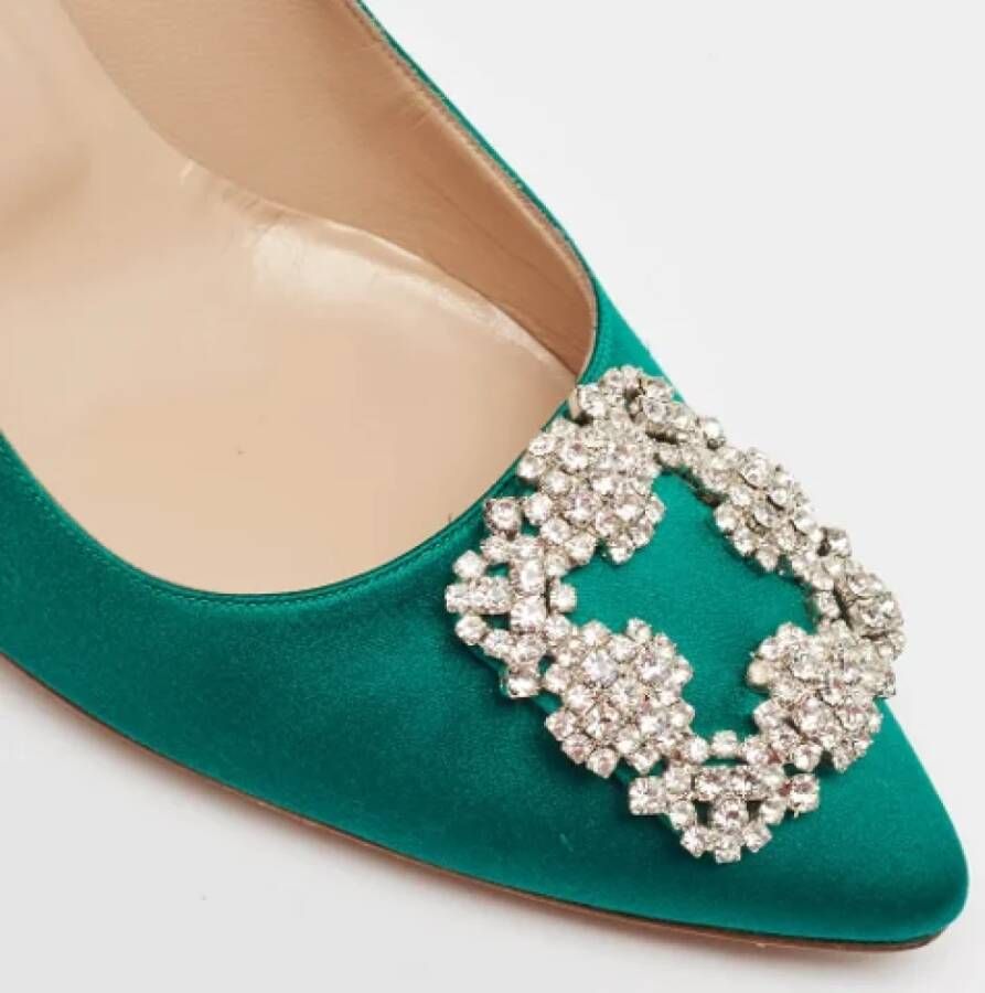 Manolo Blahnik Pre-owned Satin heels Green Dames