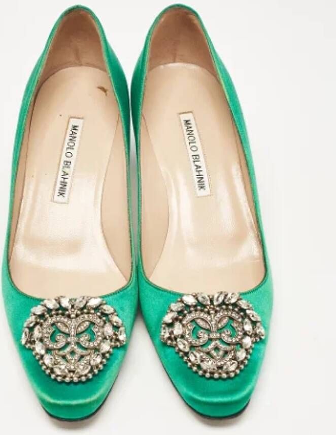 Manolo Blahnik Pre-owned Satin heels Green Dames