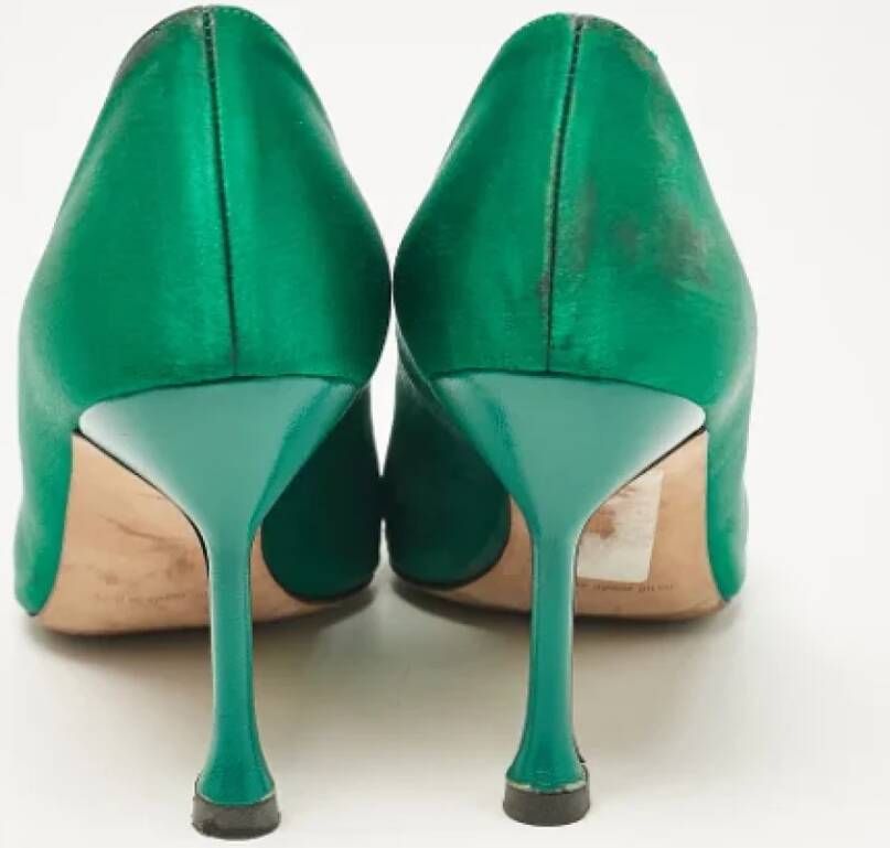 Manolo Blahnik Pre-owned Satin heels Green Dames