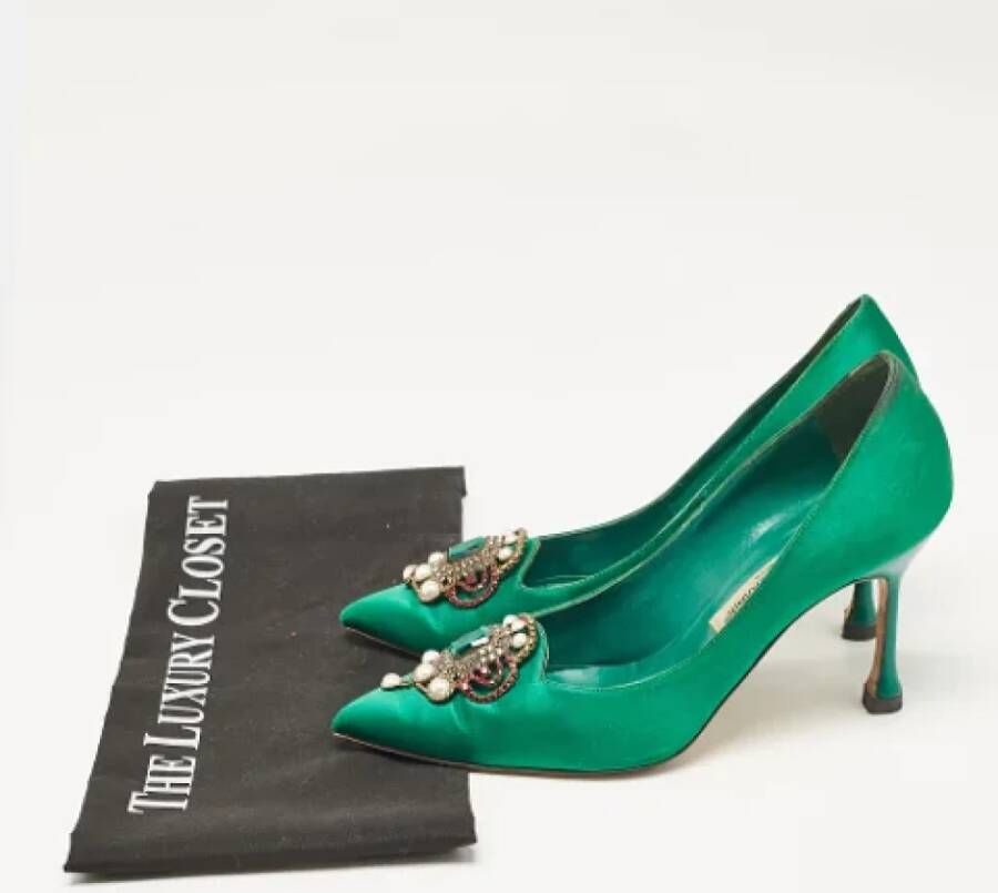 Manolo Blahnik Pre-owned Satin heels Green Dames