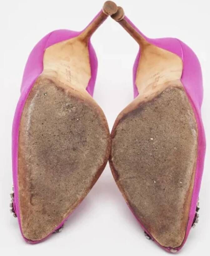 Manolo Blahnik Pre-owned Satin heels Pink Dames