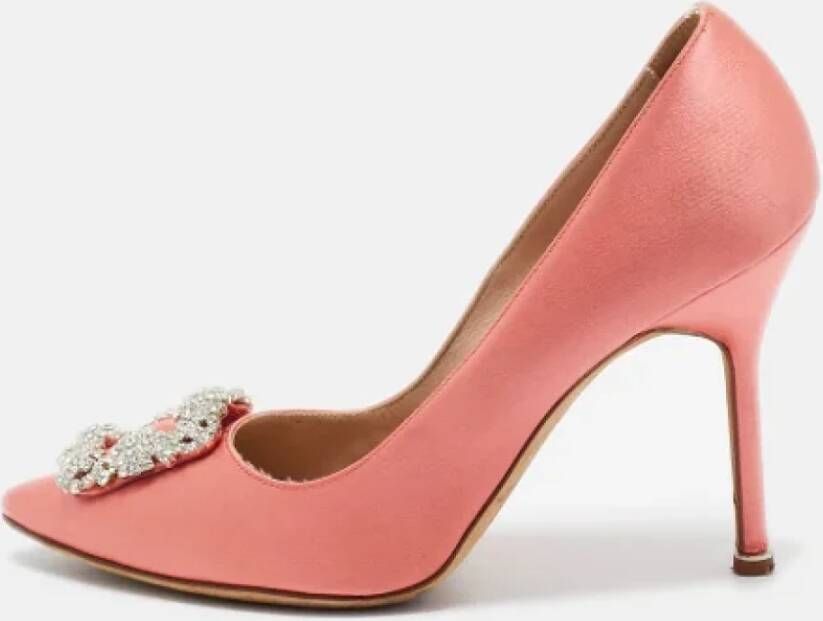 Manolo Blahnik Pre-owned Satin heels Pink Dames